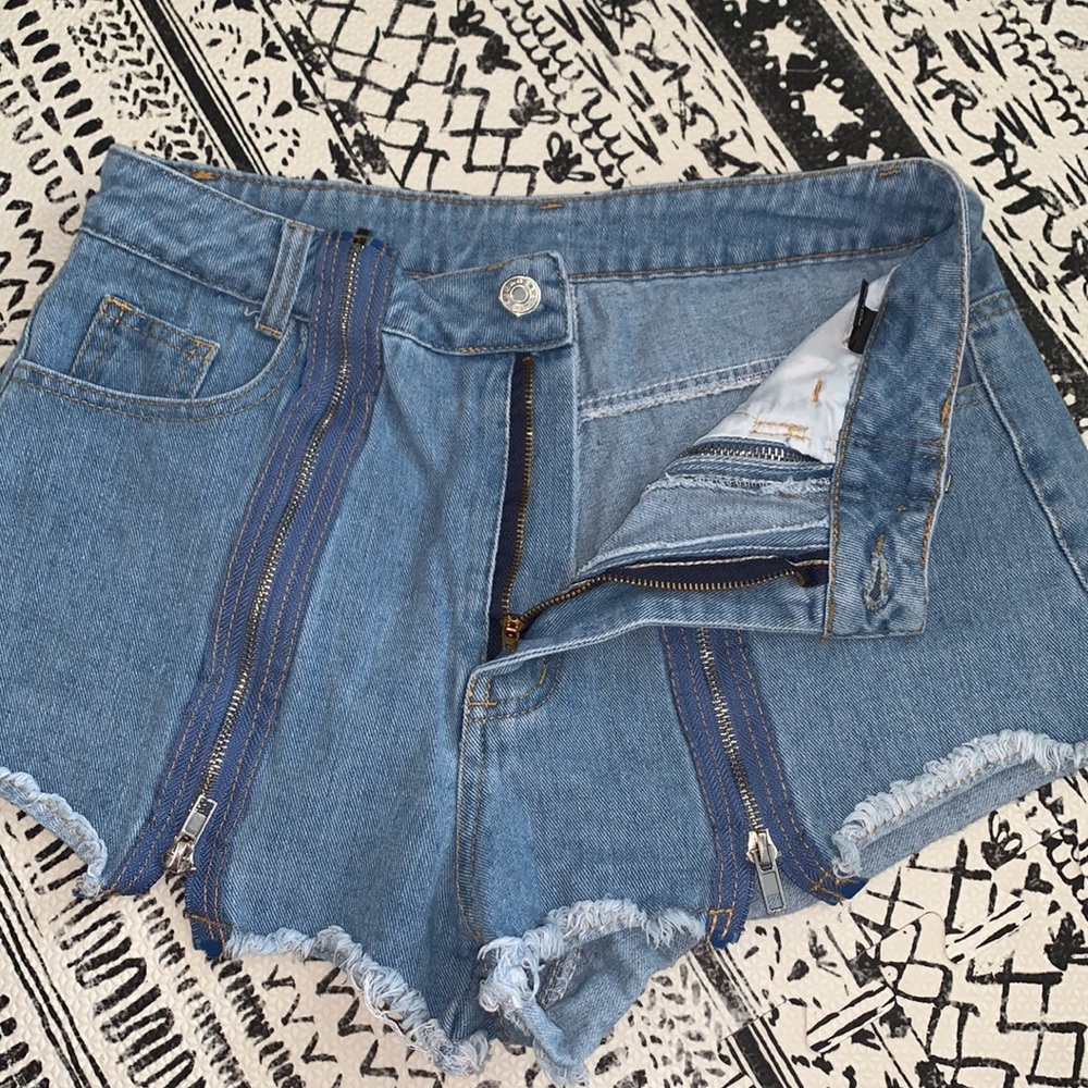 Jean Shorts - Picture 4 of 5